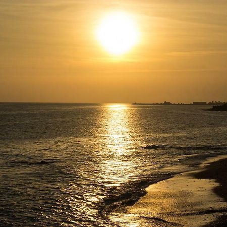 Apartment By The Beach Sitio de Calahonda Εξωτερικό φωτογραφία