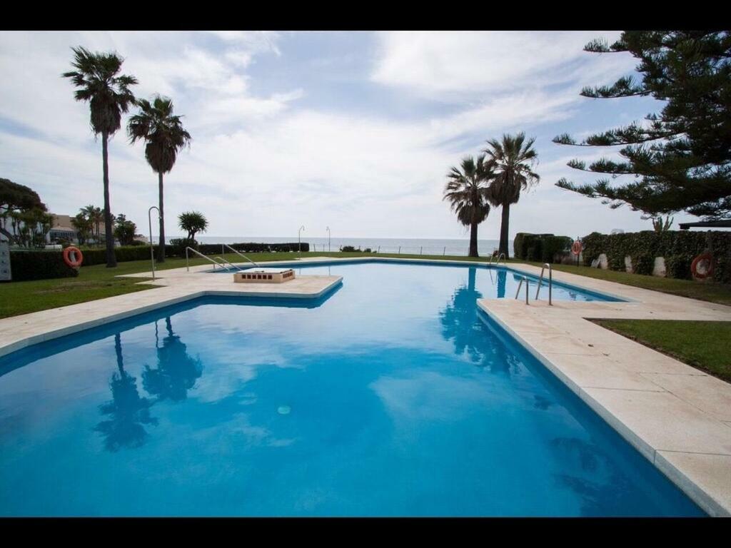 Apartment By The Beach Sitio de Calahonda Εξωτερικό φωτογραφία
