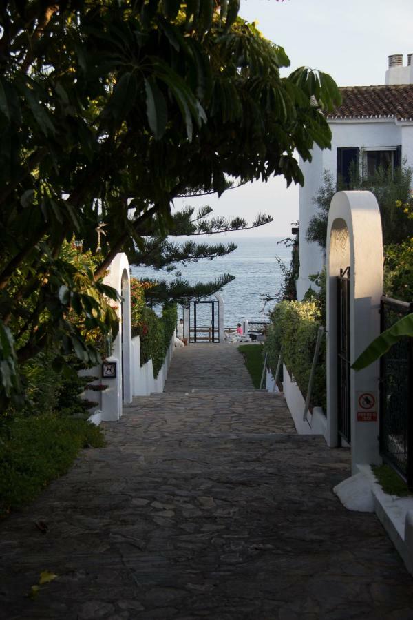 Apartment By The Beach Sitio de Calahonda Εξωτερικό φωτογραφία